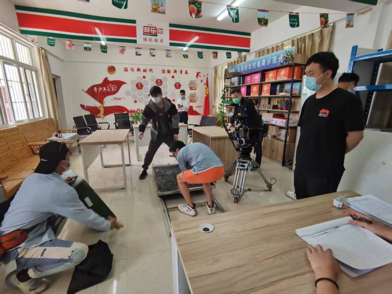 通辽广告片拍摄公司：极简主义践行者，少即是多的视觉哲学